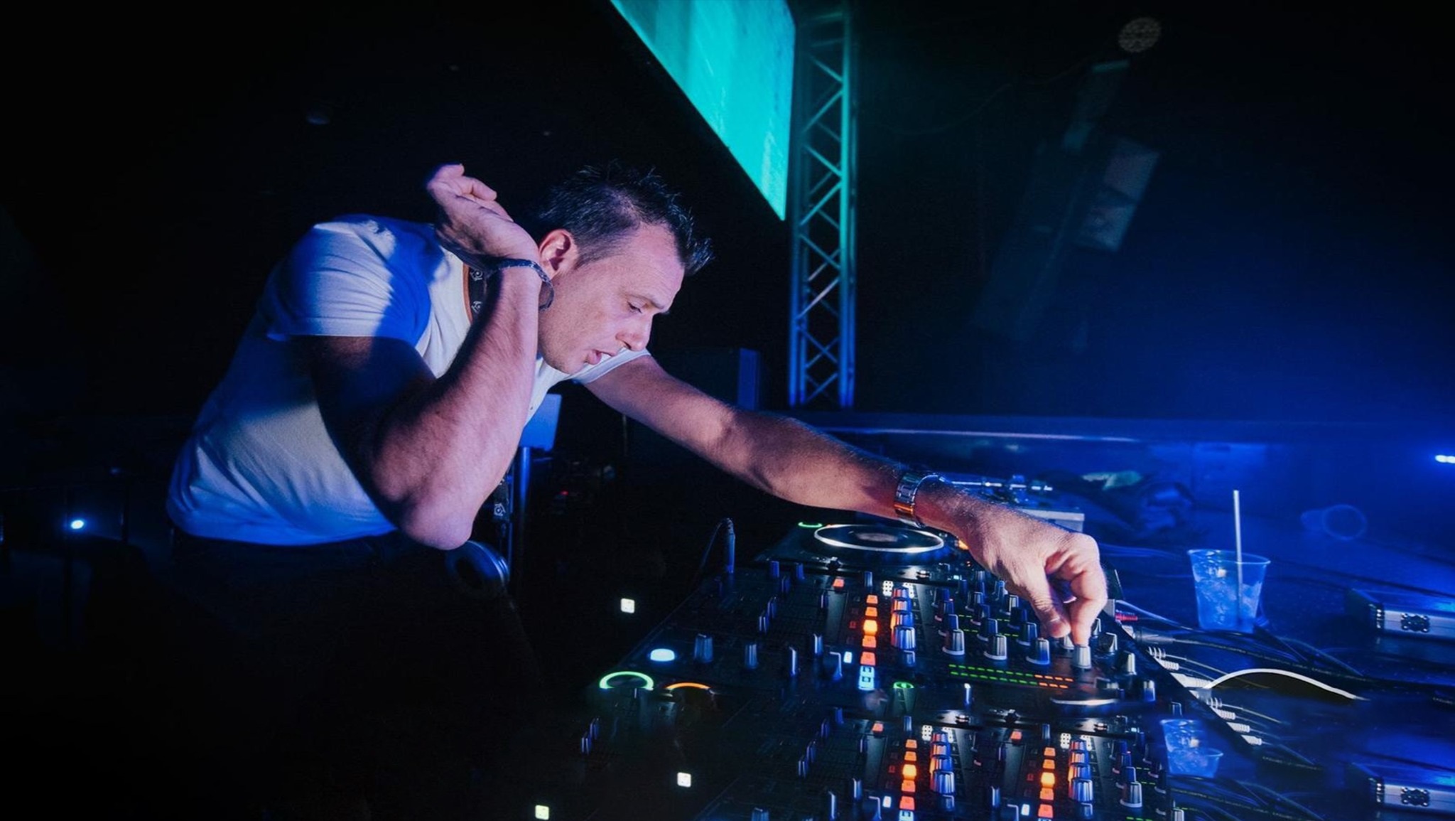 Riccardo Brush live photo